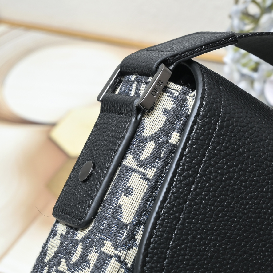 Dior Medium Saddle Messenger Bag with Flap - Black