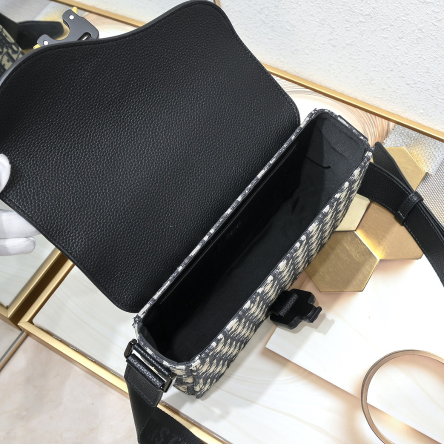 Dior Medium Saddle Messenger Bag with Flap - Black