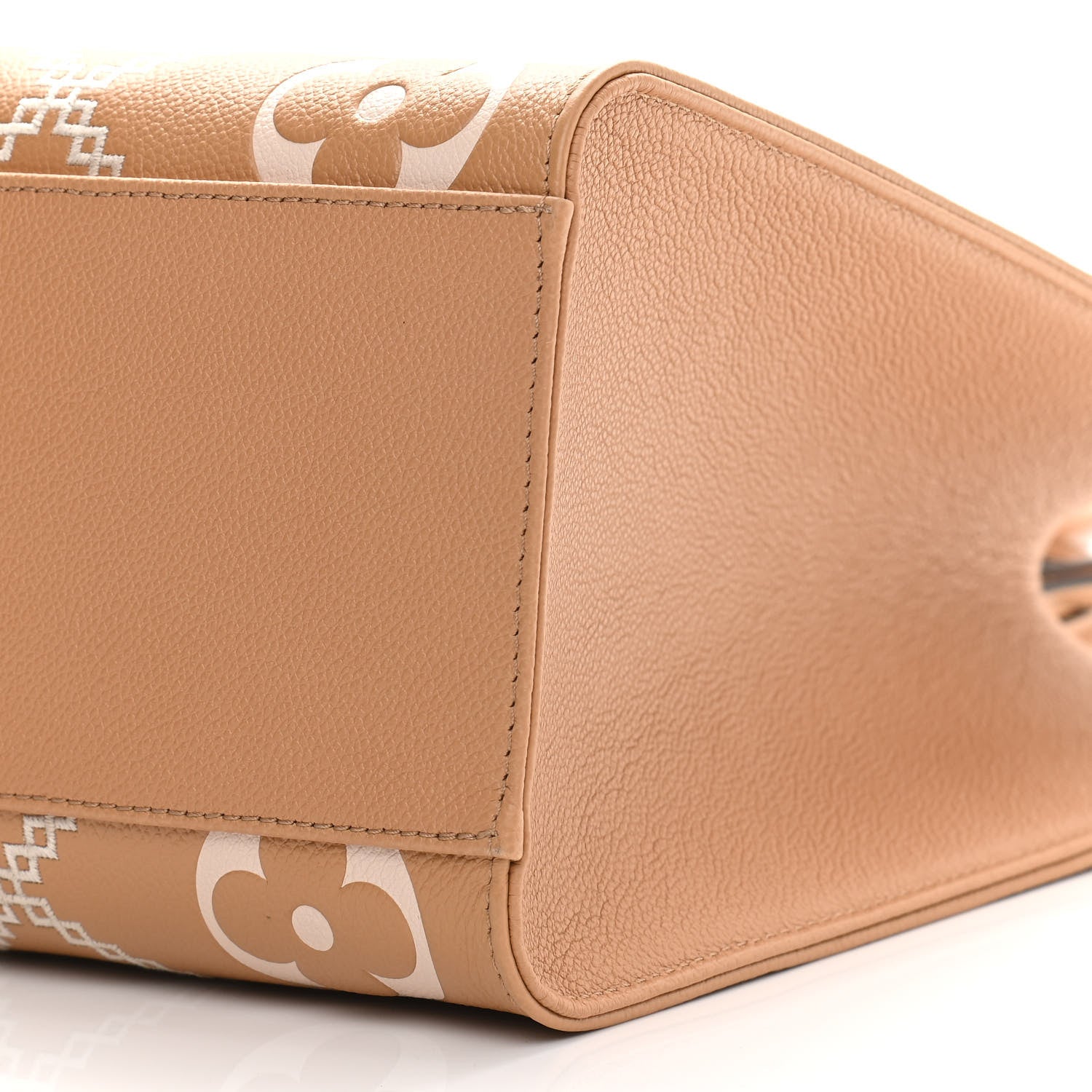 Louis Vuitton Empreinte Monogram Giant Broderies OnTheGo MM Tote Bag - Light Brown