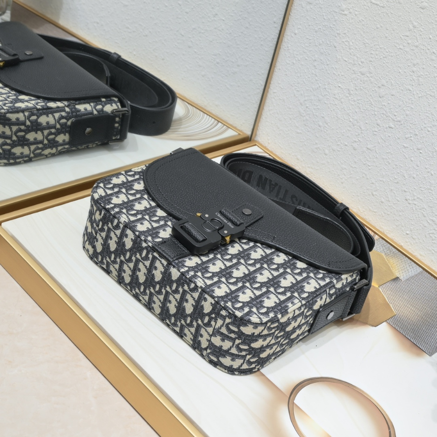 Dior Medium Saddle Messenger Bag with Flap - Black