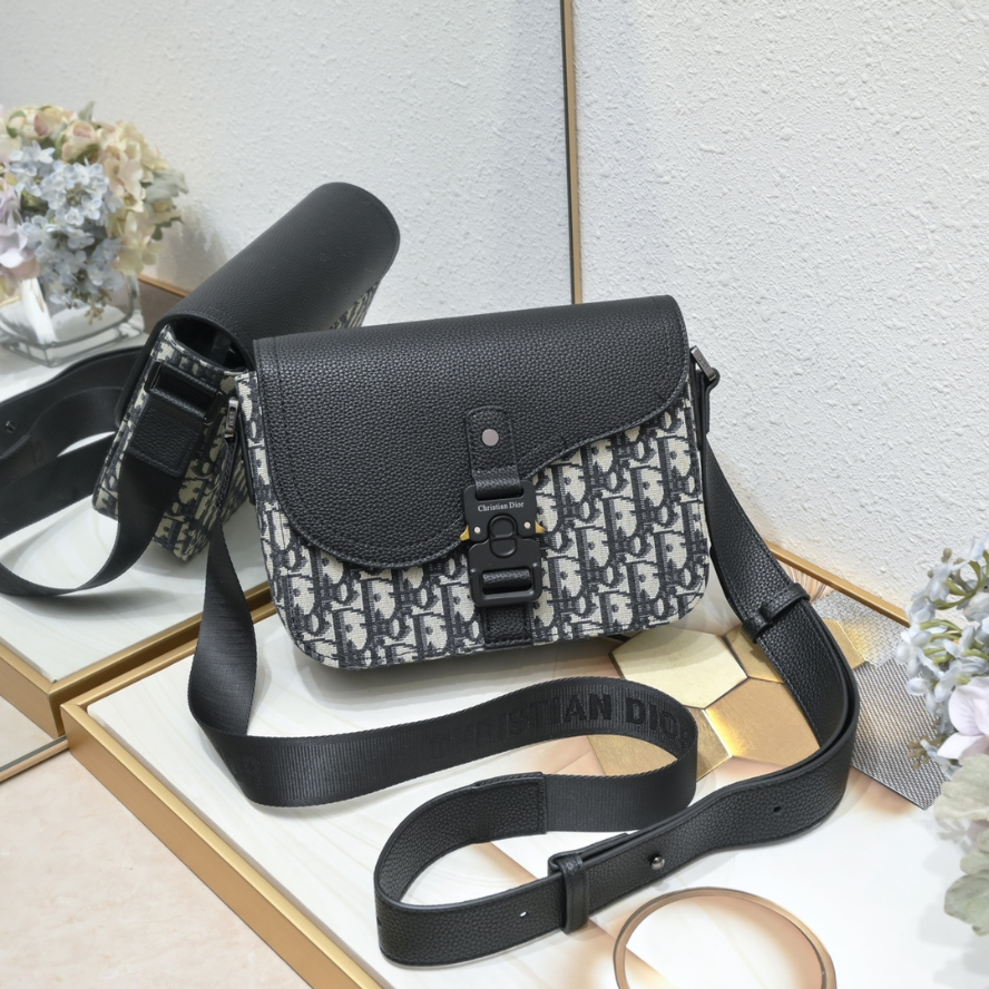 Dior Medium Saddle Messenger Bag with Flap - Black