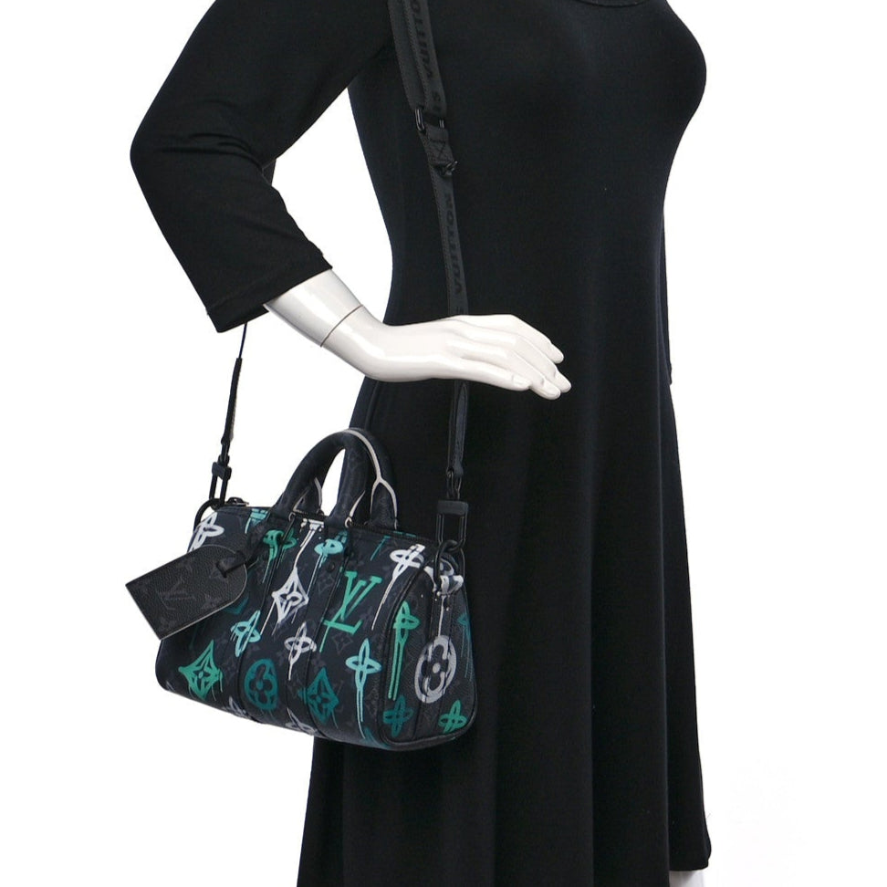 Louis Vuitton Monogram Eclipse Graffiti Keepall Bandoulière 25 Shoulder Bag -  Green Lights